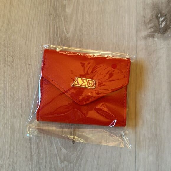 Delta Box Wallet‎ Red NWT in packaging - Picture 2 of 5